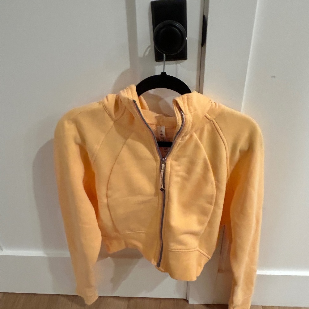 Lululemon Scuba full zip cropped hoodie - size 10